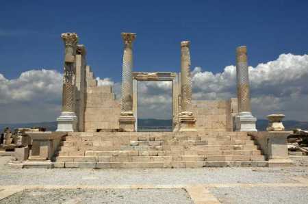 Pagan Temple at Laodicea. Photo ©Leon Mauldin.