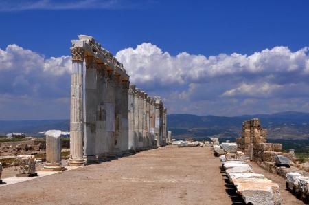 Columns lining street in Laodicea. Photo ©Leon Mauldin. 